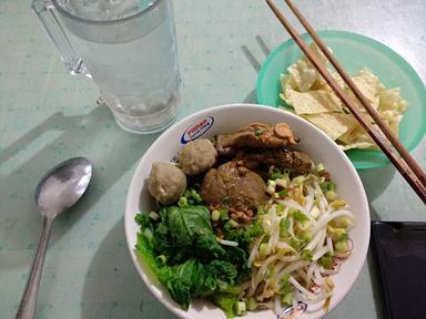 BAKSO & MIE AYAM MAS WIRO WONOGIRI