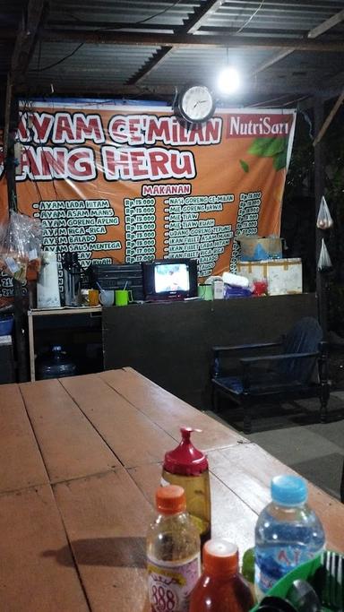 KEDAI AYAM CAMILAN