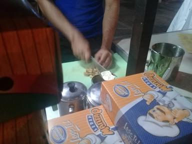 MARTABAK TERANG BULAN HOLLAND PIE