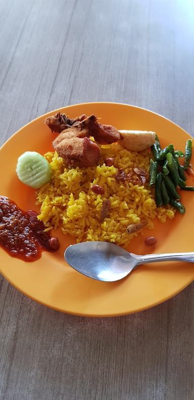 NASI UDUK DAN NASI KUNING ACHAI