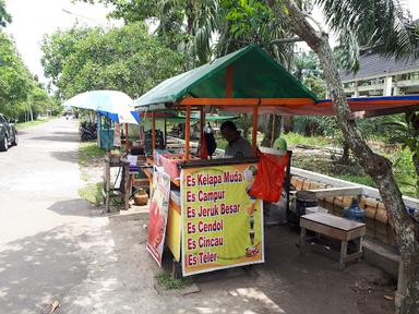 WARUNG ES PAKDE