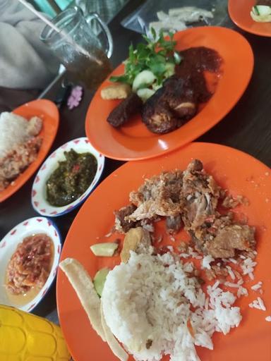 AYAM GEPREK PENYET TANJUNG SARI