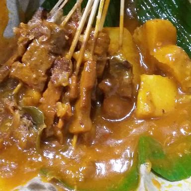 SATE PADANG UDA JHON SERDAM