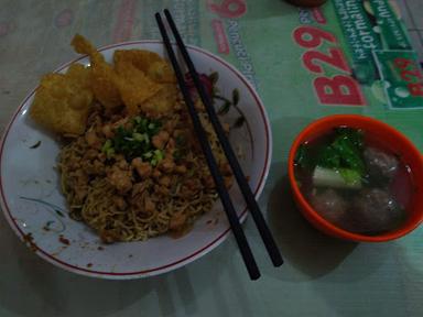 MIE AYAM & BAKSO SAPI BARITO