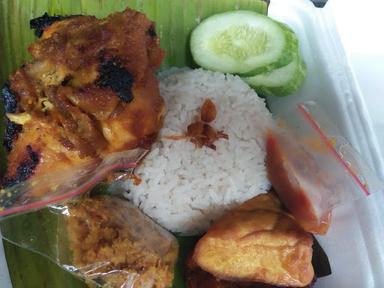 NASI UDUK AYAM BAKAR PUSAT