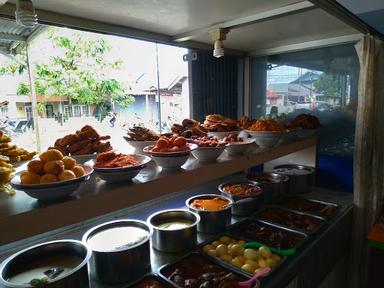 RUMAH MAKAN BAGEUR MASAKAN SUNDA