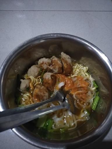 BAKSO & MIE AYAM PAKDE PRI