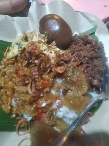 WARUNG MAKAN GUDEG LESEHAN BU ENDANG