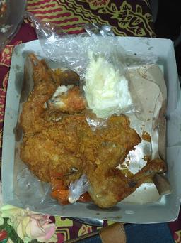 Photo's Ayam Goreng Kalasan Bu Henis