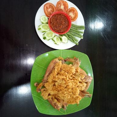 AYAM GORENG MBOK BEREK PRAMBANAN