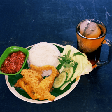 AYAM PENYET TUMUJU