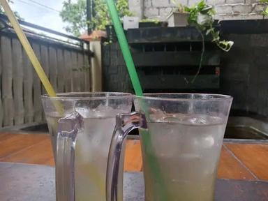 BAKSO TETELAN DAN MIE AYAM MBAK SUSAN