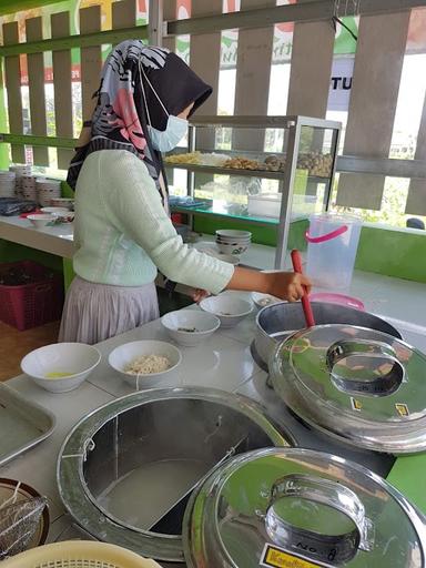 MIE AYAM & BAKSO TETELAN NGEJOOO LISTINA MUKTI