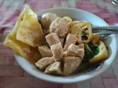 MIE AYAM DAN BAKSO KONDANGROSO