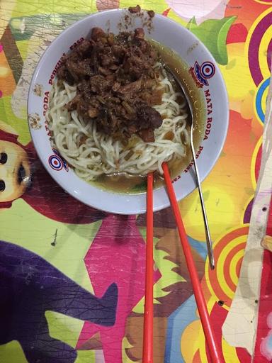 MIE AYAM PAK PENDEK (MIE AYAM LEGEND)