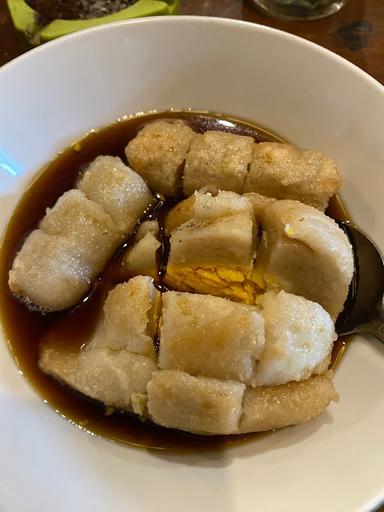 PEMPEK CAHYO ADI