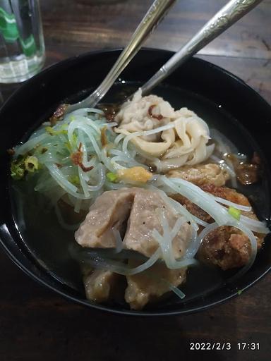 BAKSO KOMPLIT