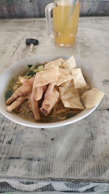 MI AYAM CEKER & BAKSO PAK AMIN