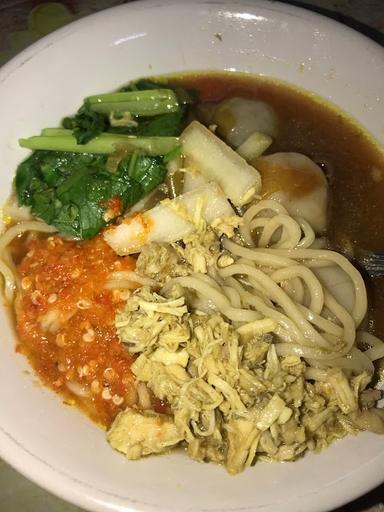 MIE WAJAN WONOPLINTAHAN