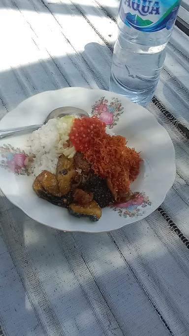 WARUNG NASI BABAT GERDU LAUT