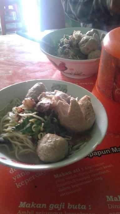 BAKSO & MIE AYAM JAYA GIRI