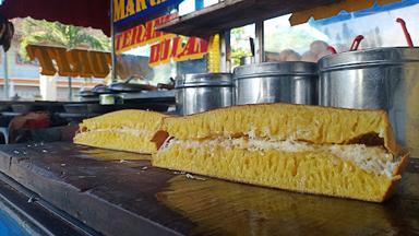 MARTABAK TERANGBULAN (FAVORIT)