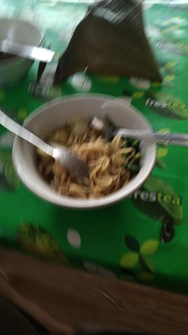 MIE AYAM TIWU ASEM