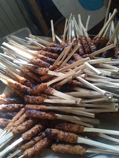 SATE PUSUT AYAM MANDIRI