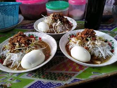 SOTO AYAM NANA