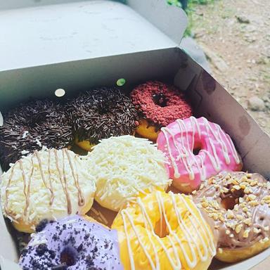 ALIYA DONUTS