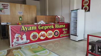 AYAM GEPREK RIANA 2