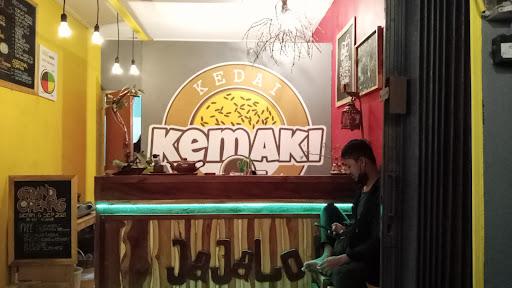 KEMAKI(KEDAI MARTABAK&KOPI)