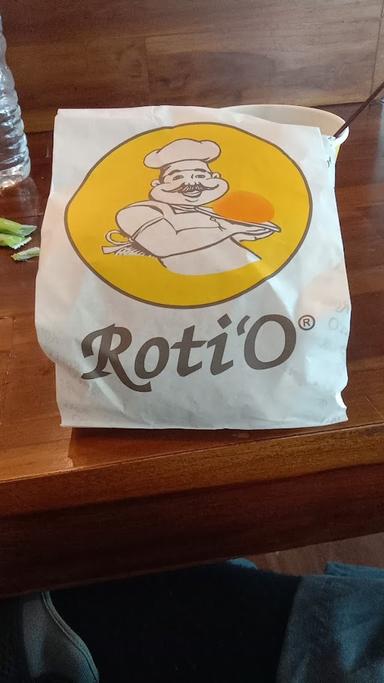 ROTI'O - BANDAR UDARA INTERNASIONAL LOMBOK