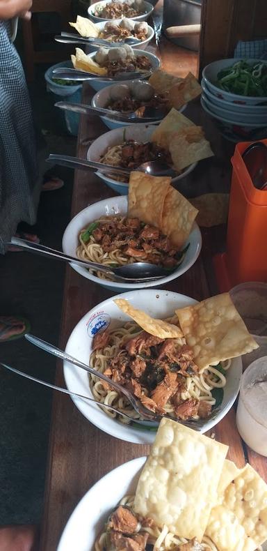 BAKSO SOLO SIMBOK