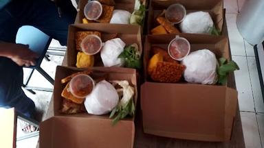 AYAM GEPREK CSR CIPINANG