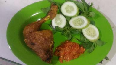 AYAM GORENG MALEHOY