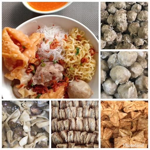 BAKSO BAKWAN PITULAS PASAR SUNAN GIRI