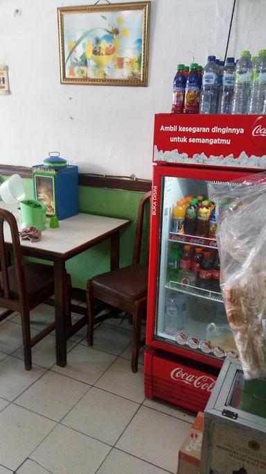 RUMAH MAKAN PONDOK PUTI BUNGSU MASAKAN PADANG