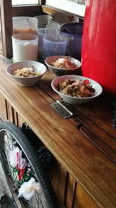 SOTO AYAM MADURA CAK KOSIM