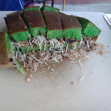 MARTABAK BANGKA UMY KUWU