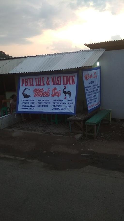 WARUNG NASI UDUK,IBU ROH