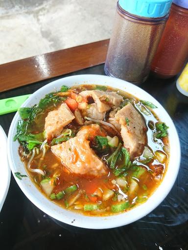 BAKSO SUMSUM TANGKEBAN