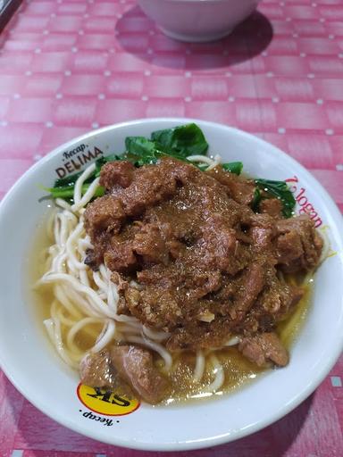 MIE AYAM BU SRI