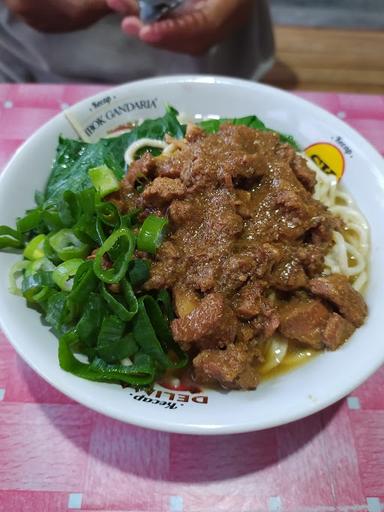 MIE AYAM BU SRI