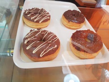 DONAT MADU CIHANJUANG PURBALINGGA