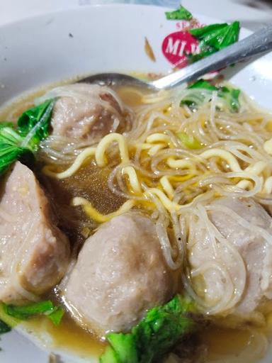 BAKSO DAN MIE AYAM