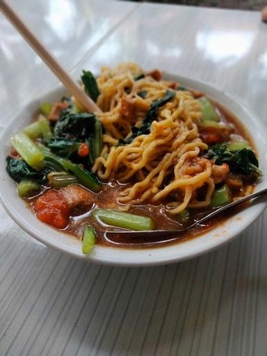 MIE AYAM CEKER PAKDE