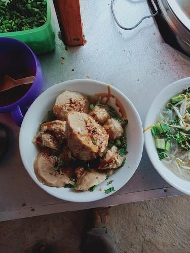 WARUNG BAKSO MIE AYAM