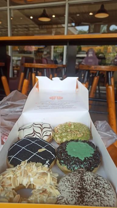 JCO COFFEE & DONUTS KM 72B