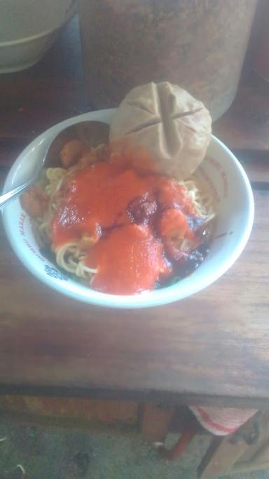 BAKSO DAN MIE AYAM LORENA